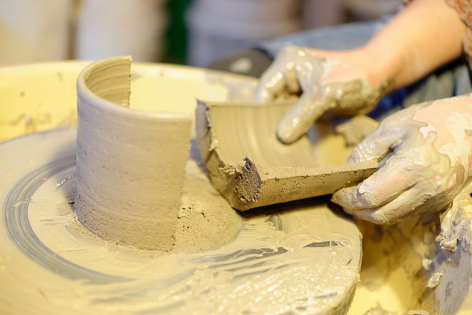 Akiko Hirai - with her apprentice Yasuko Tang. London 2014. In Akiko’s studio in North London.