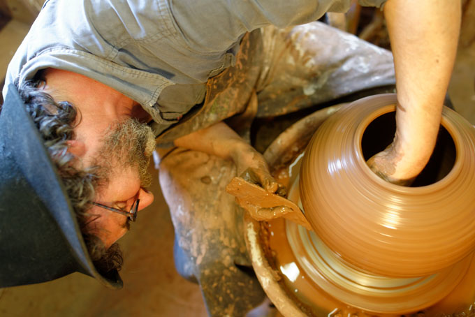 Douglas Fitch Hollyford Pottery 2014. Throwing a large jug